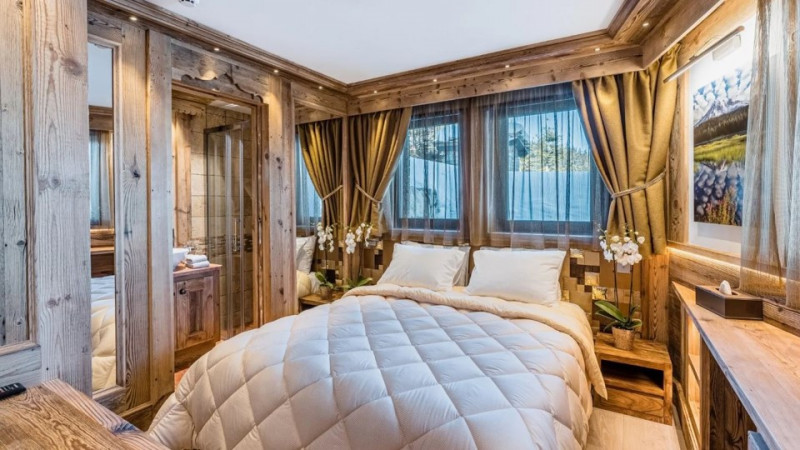 _lv_images__lot_0020000281_06_1687533