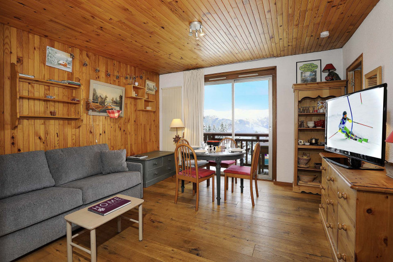 _lv_images__lot_0020000293_01_884855