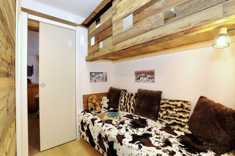 _lv_images__lot_0020000326_07_561142 _lv_images__lot_0020000326_07_561142