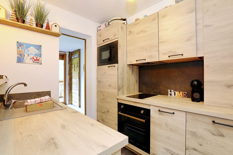 _lv_images__lot_0020000326_12_1678433