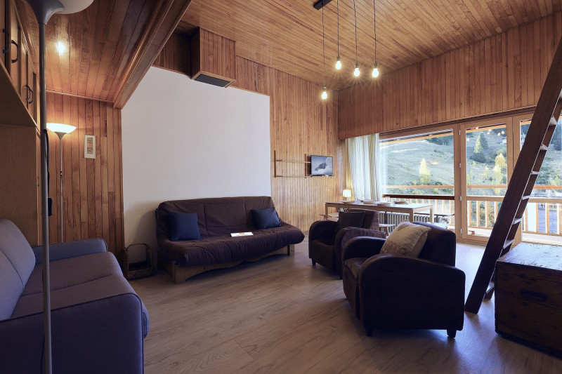 _lv_images__lot_0020000328_01_1039712