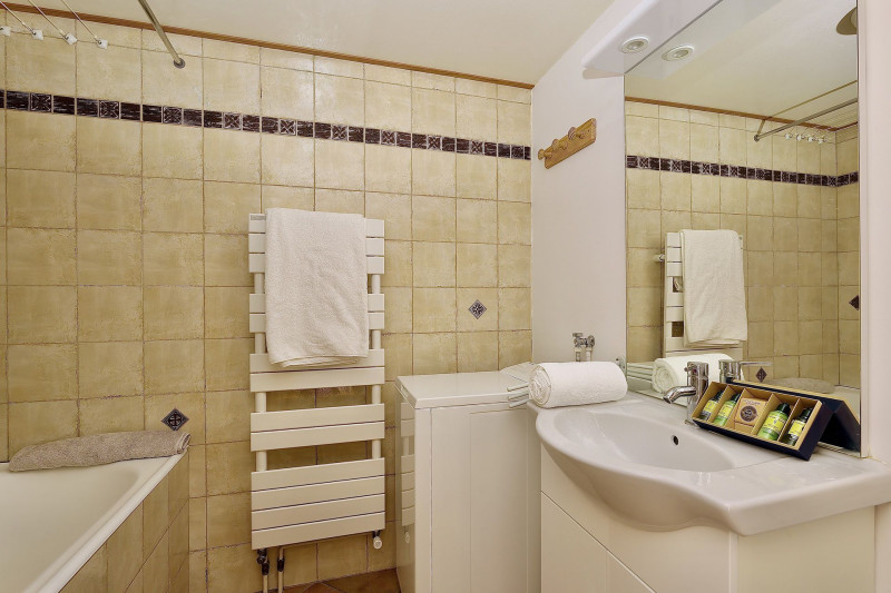 _lv_images__lot_0020000329_12_1209790 _lv_images__lot_0020000329_12_1209790