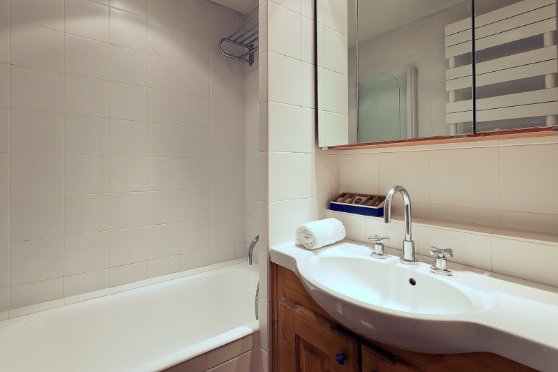 _lv_images__lot_0020000345_06_1551204