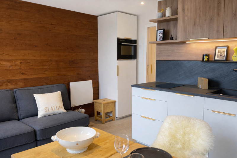 _lv_images__lot_0020000354_13_1670731