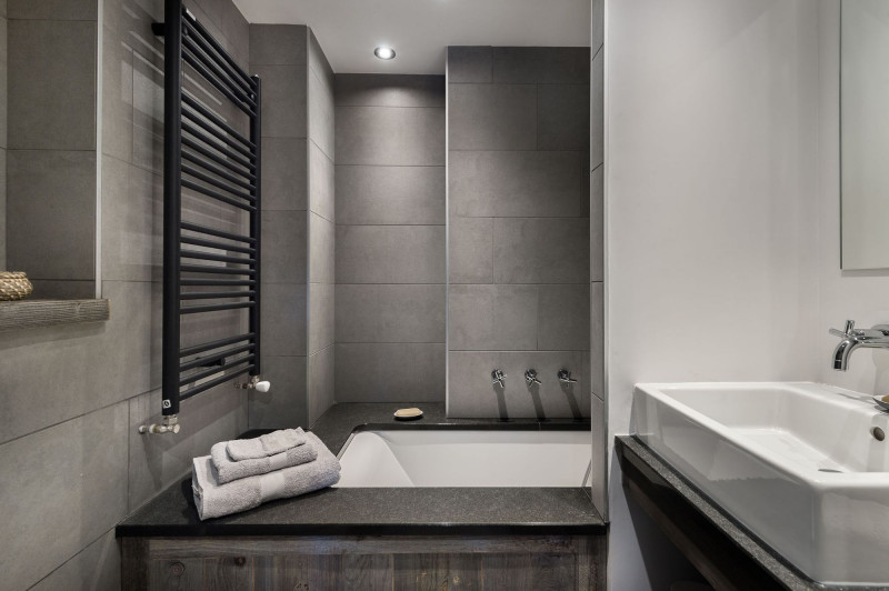 _lv_images__lot_0020920010_08_419542