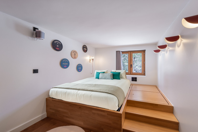 _lv_images__lot_0021660001_08_1248480