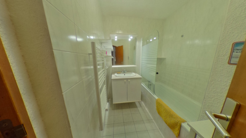 _lv_images__lot_0037250559_07_1720150