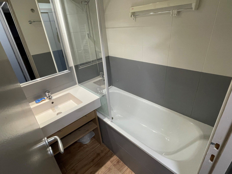 _lv_images__lot_0037250760_04_1216139