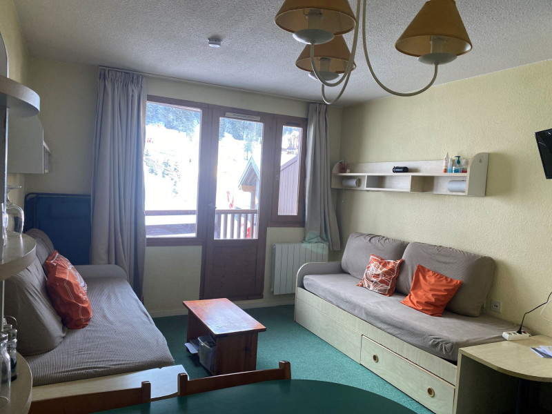 _lv_images__lot_0037251335_09_725697