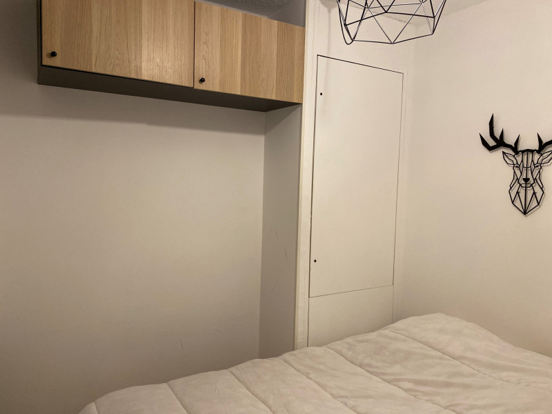 _lv_images__lot_0037251344_02_1200273