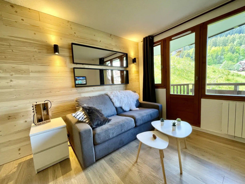 _lv_images__lot_0037251344_08_1720288