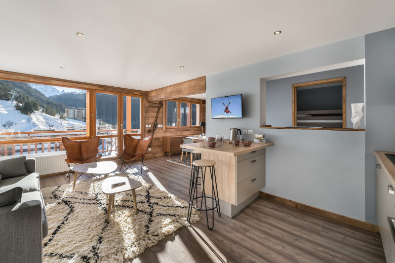_lv_images__lot_0060510499_02_2601017