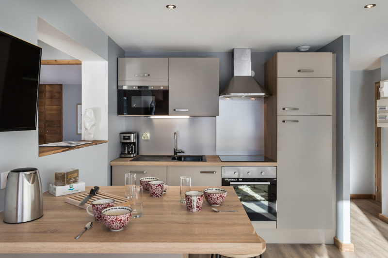 _lv_images__lot_0060510499_04_2601019