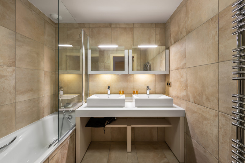 _lv_images__lot_0060510562_09_2762517