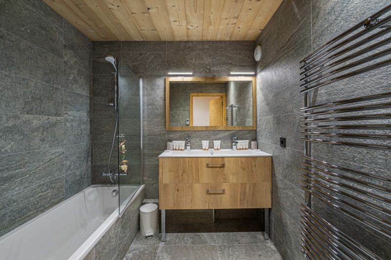 _lv_images__lot_0060510709_11_418914