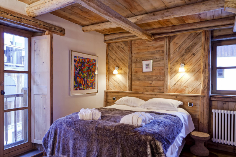 _lv_images__lot_0060510826_10_446592