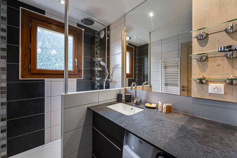 _lv_images__lot_0060510830_11_724527