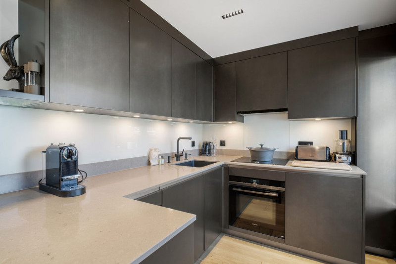 _lv_images__lot_0060510902_07_1377214