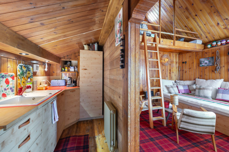 _lv_images__lot_0060510915_10_725347