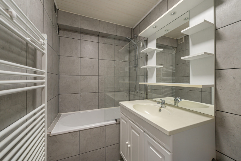 _lv_images__lot_0060510983_09_1359698