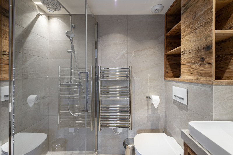 _lv_images__lot_0060511553_05_1717776