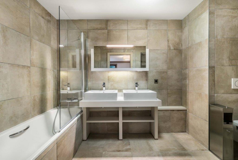 _lv_images__lot_0060511602_05_1036067