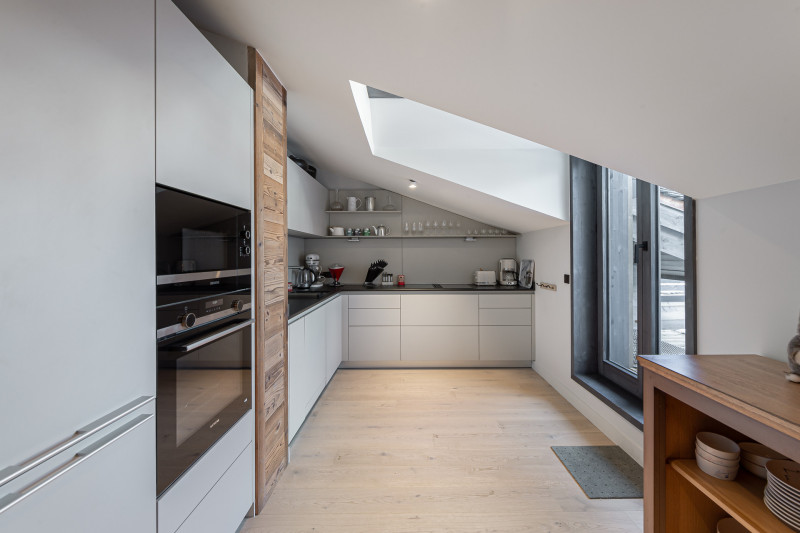 _lv_images__lot_0060511624_03_425086