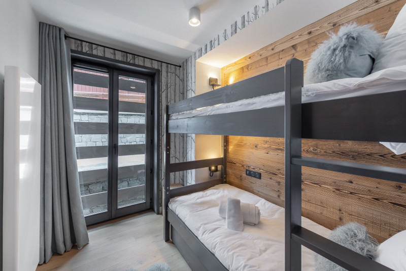 _lv_images__lot_0074061474_11_889565