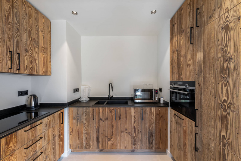 _lv_images__lot_0074061485_06_1199377