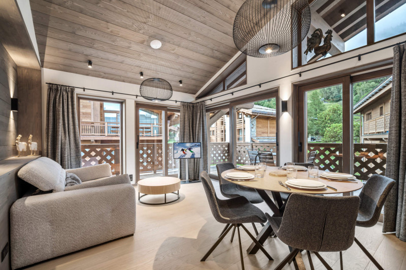 _lv_images__lot_0074061540_01_1035590