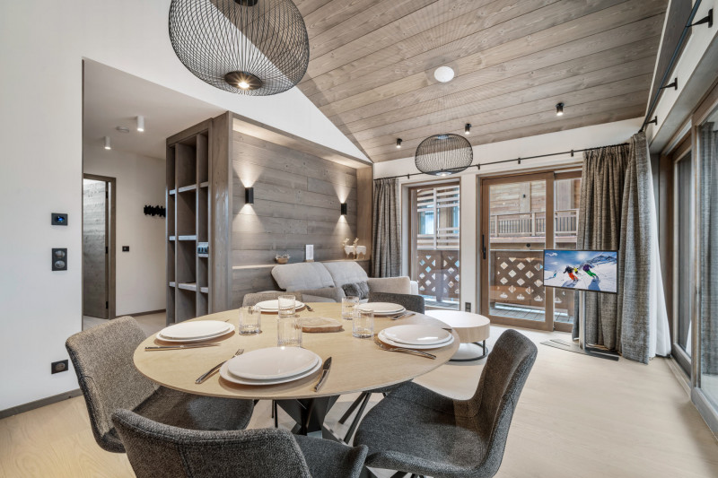 _lv_images__lot_0074061540_02_567234