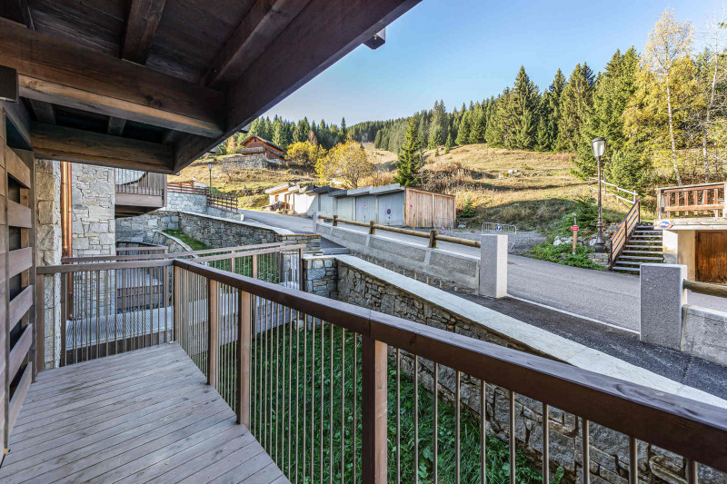 _lv_images__lot_0074061570_03_881639