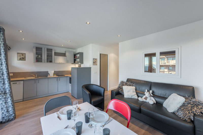 _lv_images__lot_0074061596_05_1247789