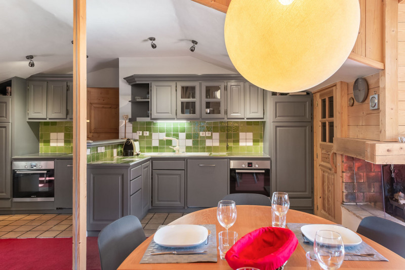 _lv_images__lot_0074061604_06_1719909