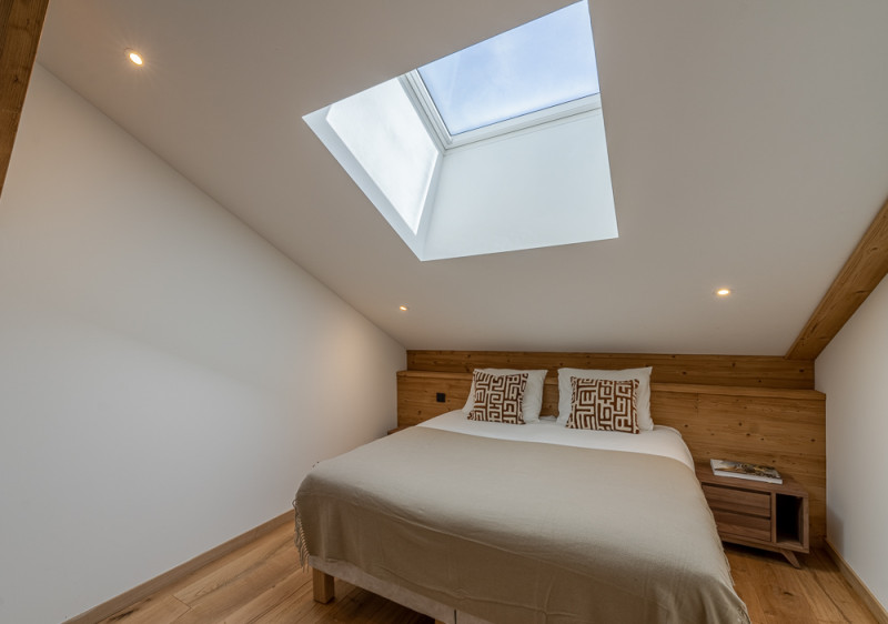 _lv_images__lot_0074061748_06_568287