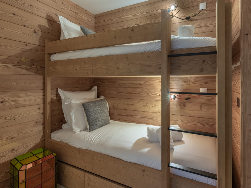 _lv_images__lot_0074061902_07_1053692