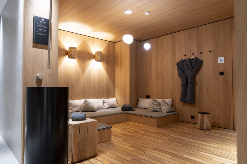 _lv_images__lot_0074061910_14_1614821