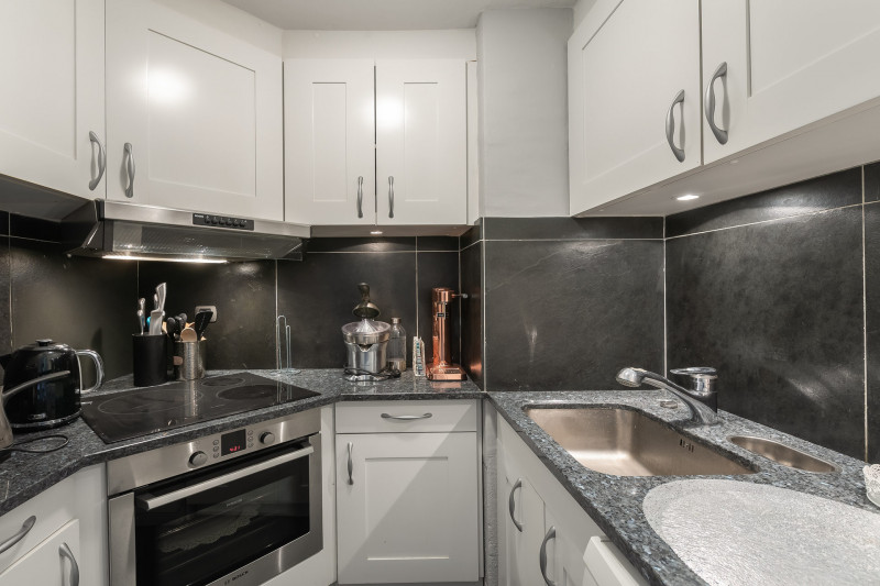 _lv_images__lot_0074061956_06_1037610