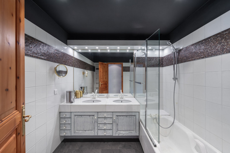 _lv_images__lot_0074061965_09_1599902