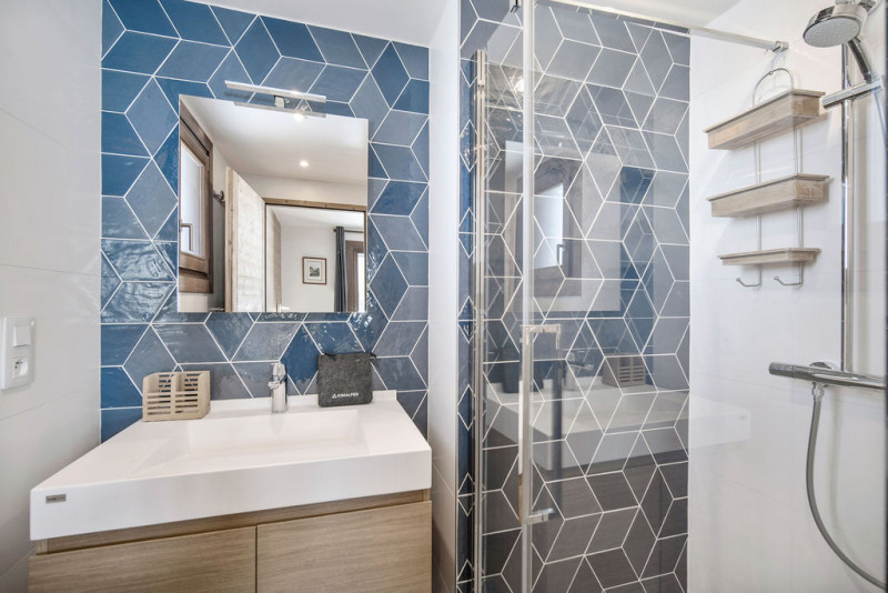 _lv_images__lot_0074061979_13_1393964