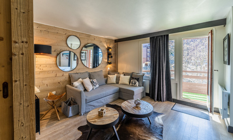 _lv_images__lot_0075553531_02_1374999