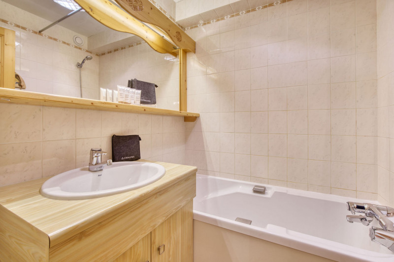 _lv_images__lot_0075553569_07_2599219