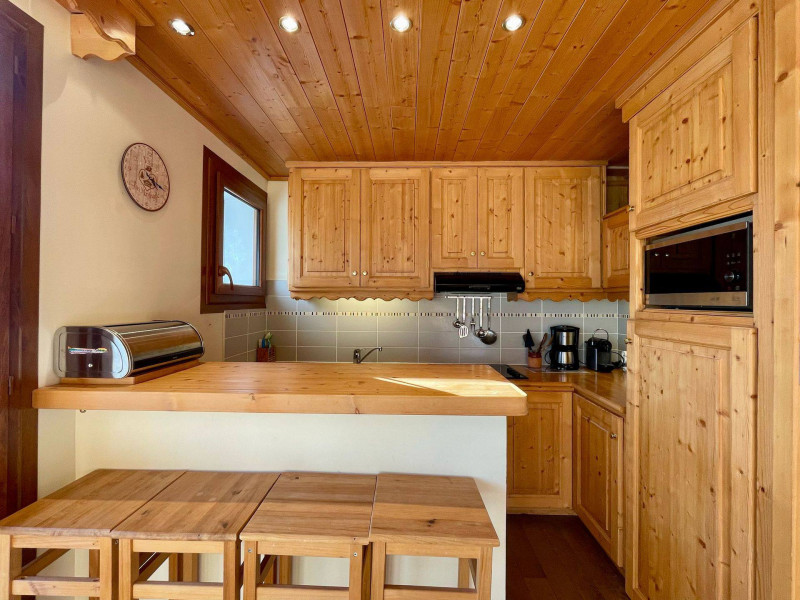 _lv_images__lot_0075553888_06_530350