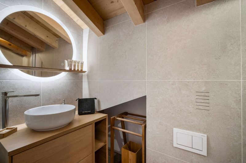 _lv_images__lot_0075554064_10_891252