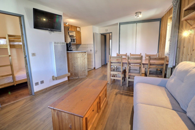 _lv_images__lot_0100001102_09_1681834