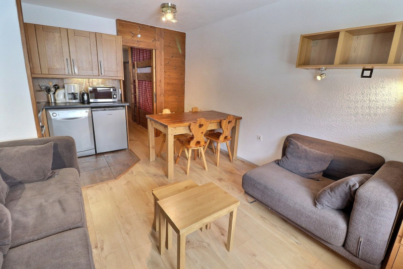 _lv_images__lot_0100001103_02_1546295