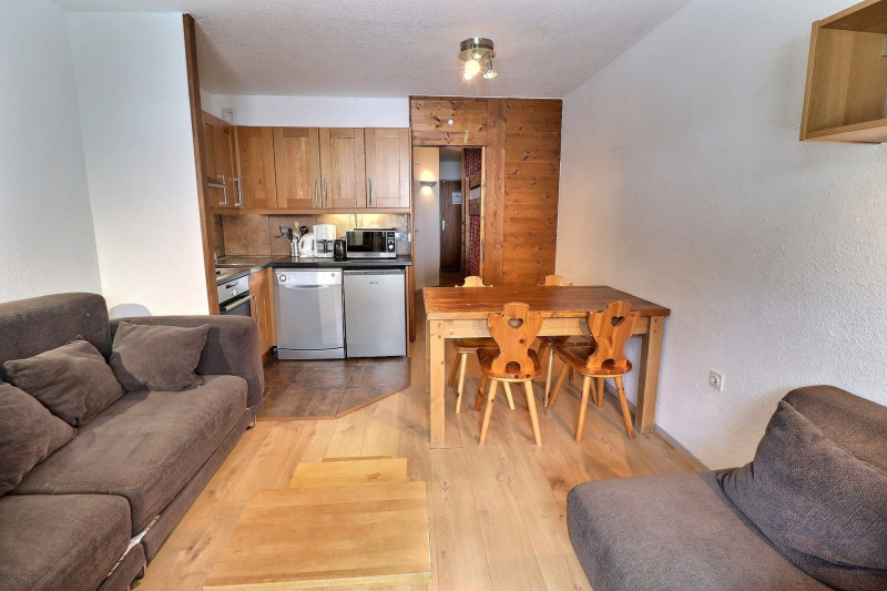 _lv_images__lot_0100001103_07_1673383