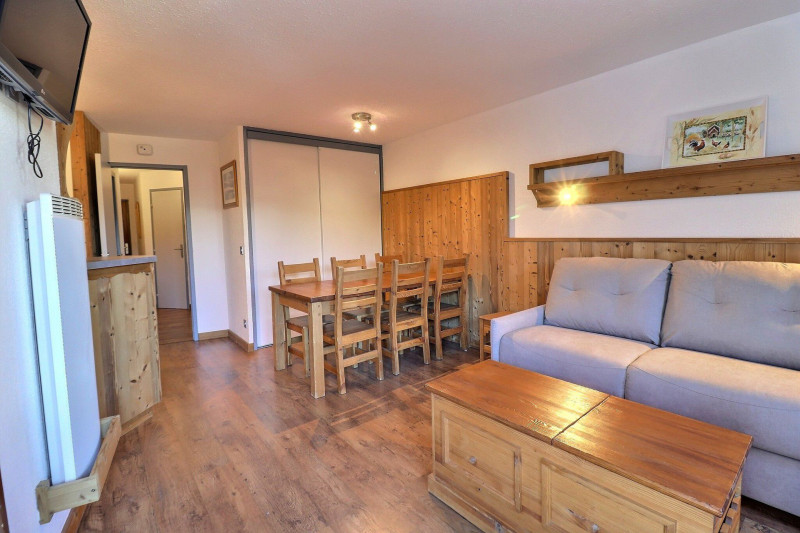 _lv_images__lot_0100001104_02_721844 _lv_images__lot_0100001104_02_721844