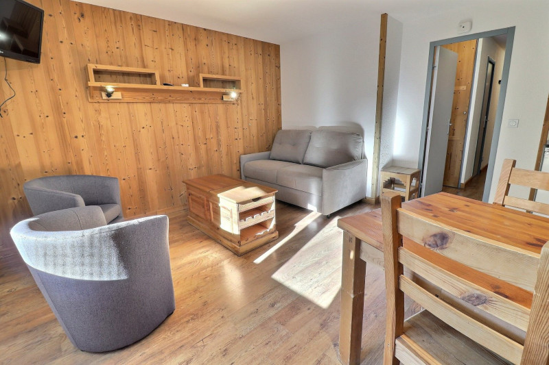 _lv_images__lot_0100001107_06_1196347