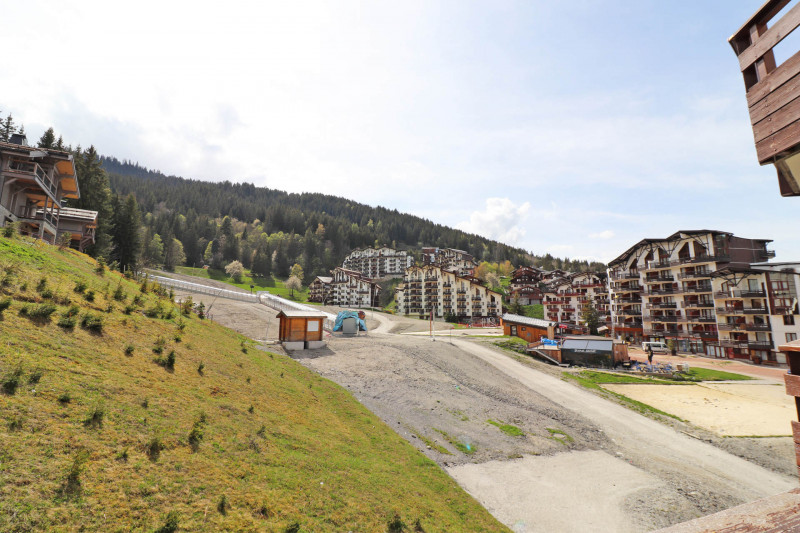 _lv_images__lot_0100001107_15_272730 _lv_images__lot_0100001107_15_272730